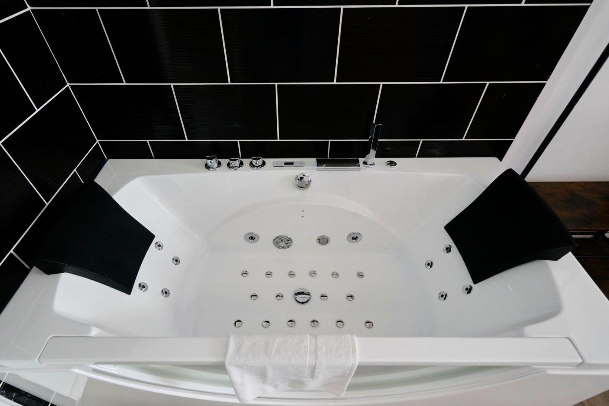 Apartament Ng Prestige - Lille L Roubaix Trichon - Balneo - Netflix - Wifi Zewnętrze zdjęcie